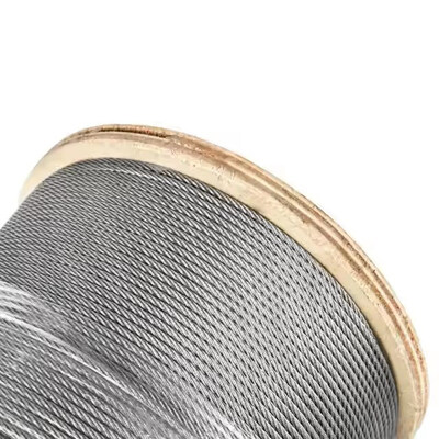 ভালো দাম DIN Standard 6mm-50mm ক্রেন এর জন্য গ্যালভানাইজড স্টিল ওয়্যার রোপ কার্বন স্টিল দিয়ে তৈরি অনলাইন